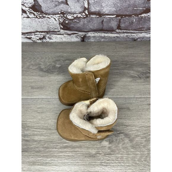UGG Keelan Tan Brown Suede Sheepskin Lined Boots Toddlers Kids Size 1M US/16EU - Picture 13 of 16